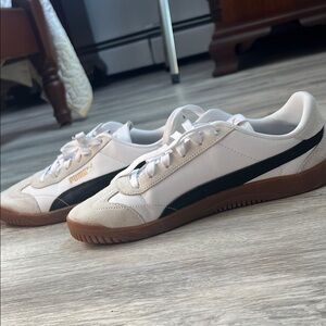 Puma White and Black Trainers with Gum Sole